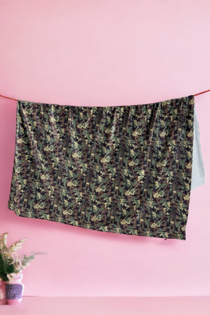 Sharkamo Beach Blanket - JypseaLocal